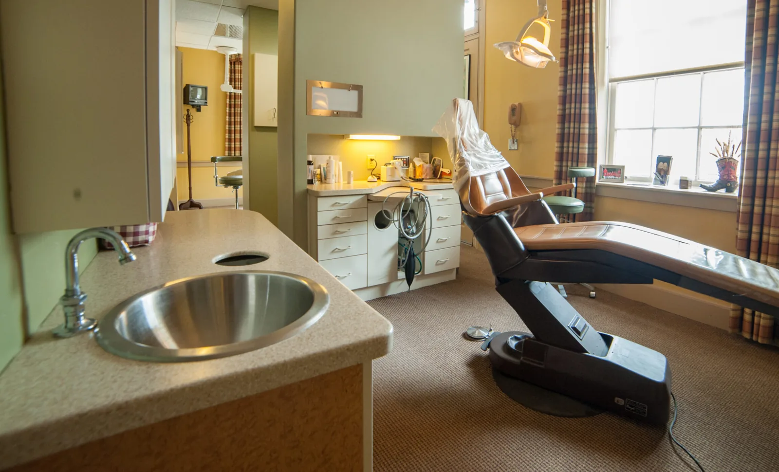 A treatment room at Southern York Smile Care